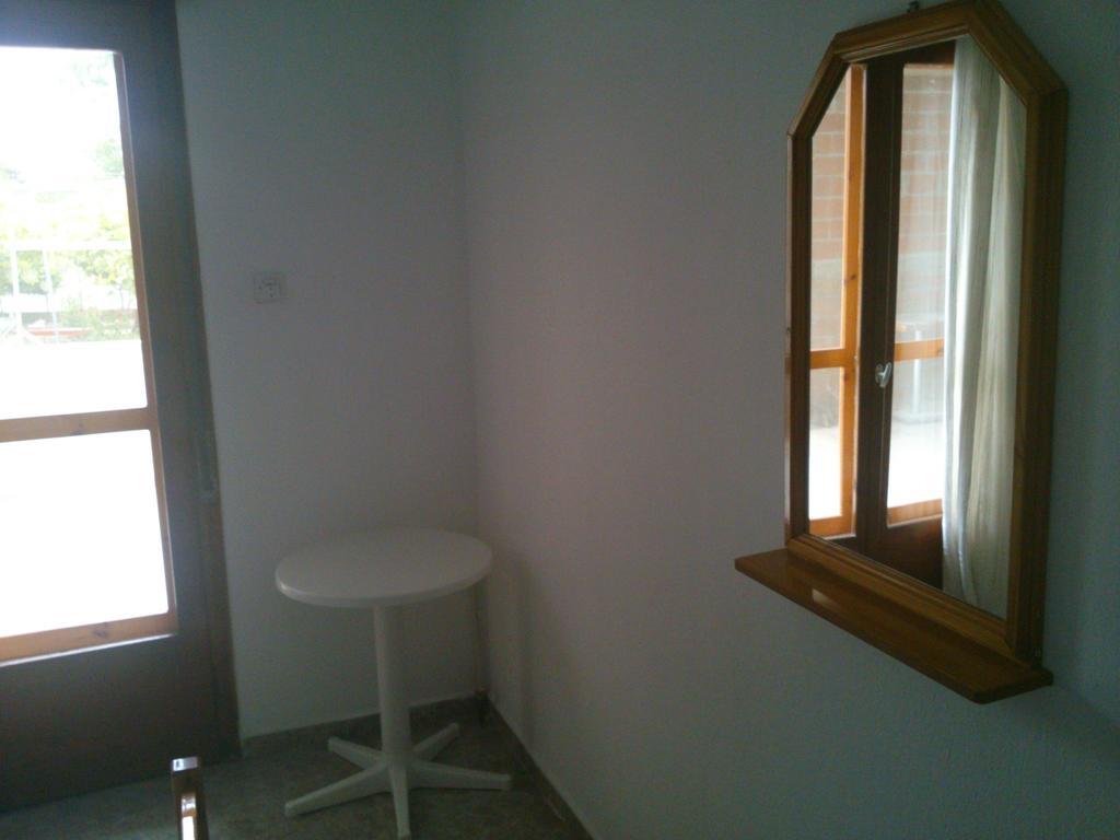 Kalaitzis Apartments Kalyves Polygyrou ภายนอก รูปภาพ