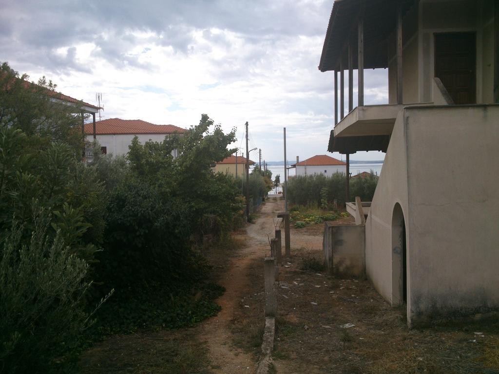 Kalaitzis Apartments Kalyves Polygyrou ภายนอก รูปภาพ